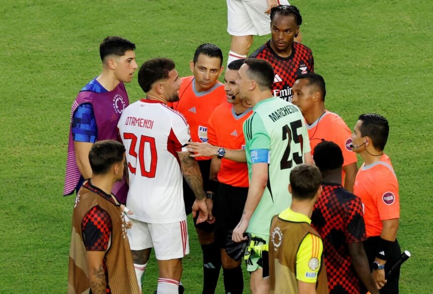 Marchesín y Otamendi casi se van a las piñas