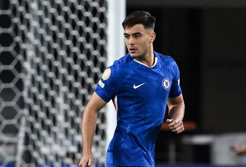 Anselmino evalúa irse de Chelsea para sumar minutos