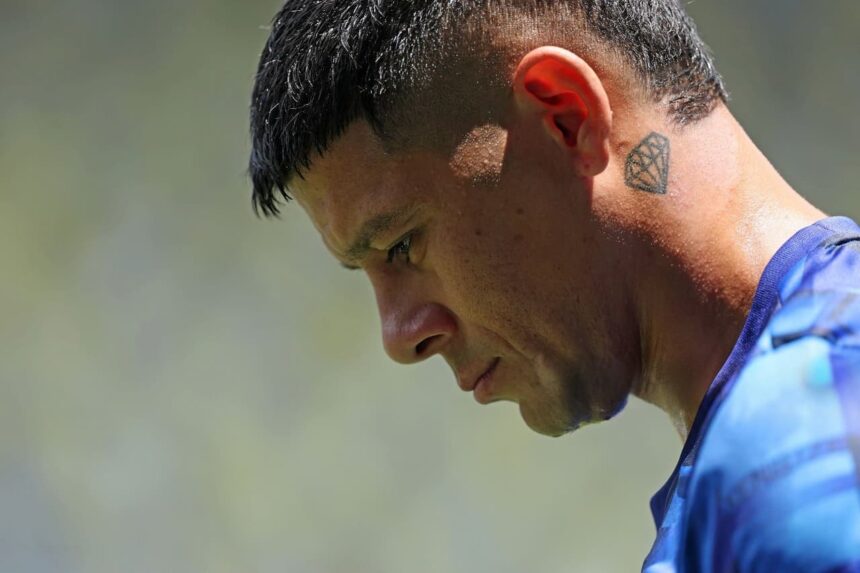 Marcos Rojo faltó al entrenamiento y su salida es inminente
