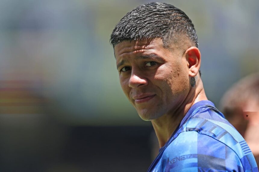 Rojo, con las horas contadas en Boca, pero...