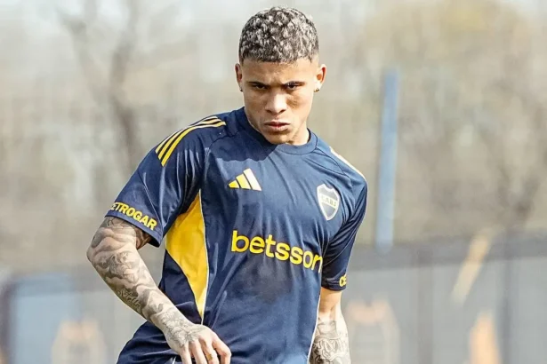 Ayrton Costa volverá a ser titular en Boca
