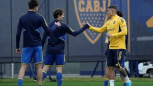 Ayrton Costa y Carlos Palacios entrenaron con los juveniles en Boca Predio