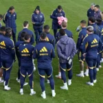 Los jugadores de Boca en la práctica en Ezeiza