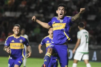 Di Lollo festeja el gol de Boca ante Banfield