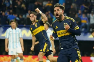 Milton Giménez festejando el gol de Boca ante Racing