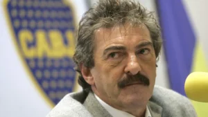 Lavolpe se postuló para dirigir a Boca