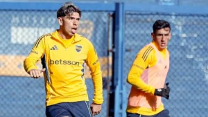 El chileno Palacios en un entrenamiento en La Bombonera