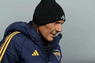 Russo prueba variantes en Boca