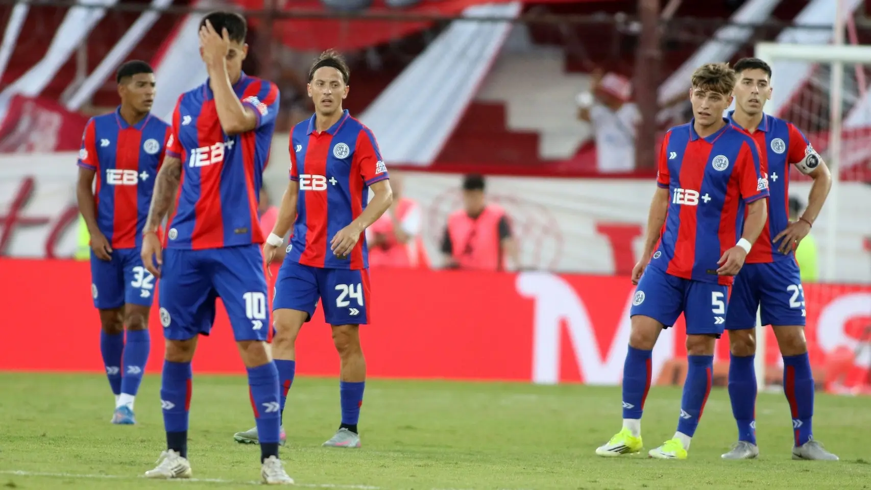 San Lorenzo perdió el clásico con Huracán y dejó una imagen preocupante